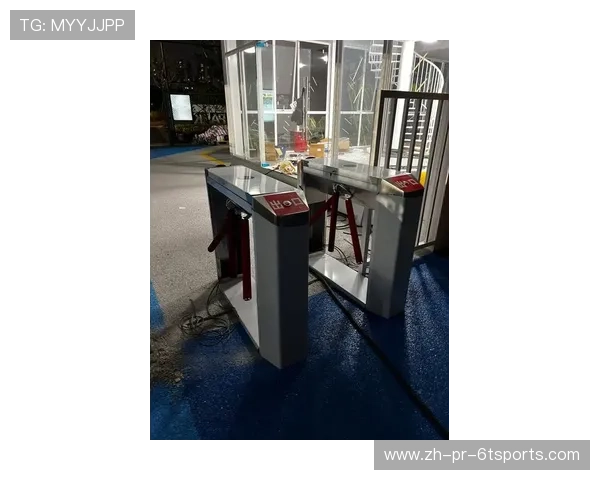 足球黑洞辐射机制能否为足球智能设备的能量管理提供启示